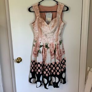 🫶 Rare Find Traditional German Pink Dress made in Turkey